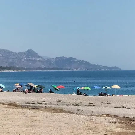 Casa Vacanze Etna Mare *
