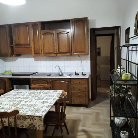 Bed and Breakfast Casa Vacanze Etna Mare