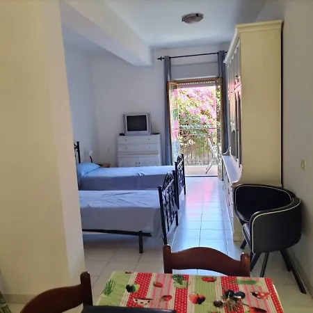 Bed and Breakfast Casa Vacanze Etna Mare *